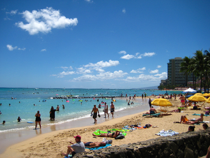 Kuhio Beach Park Beach